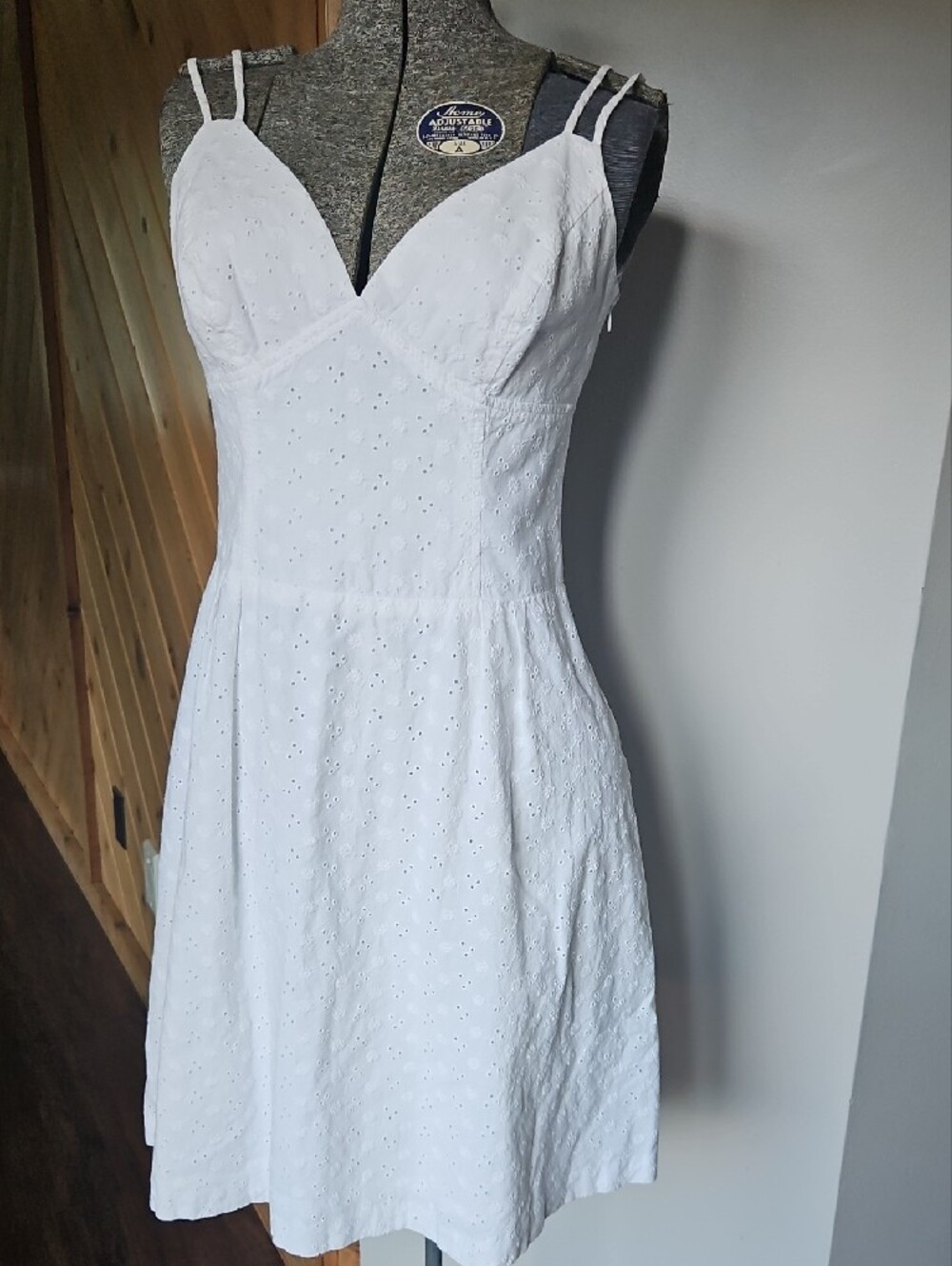 White Eyelet Sundress with Double Straps Vintage Petite 8 ***